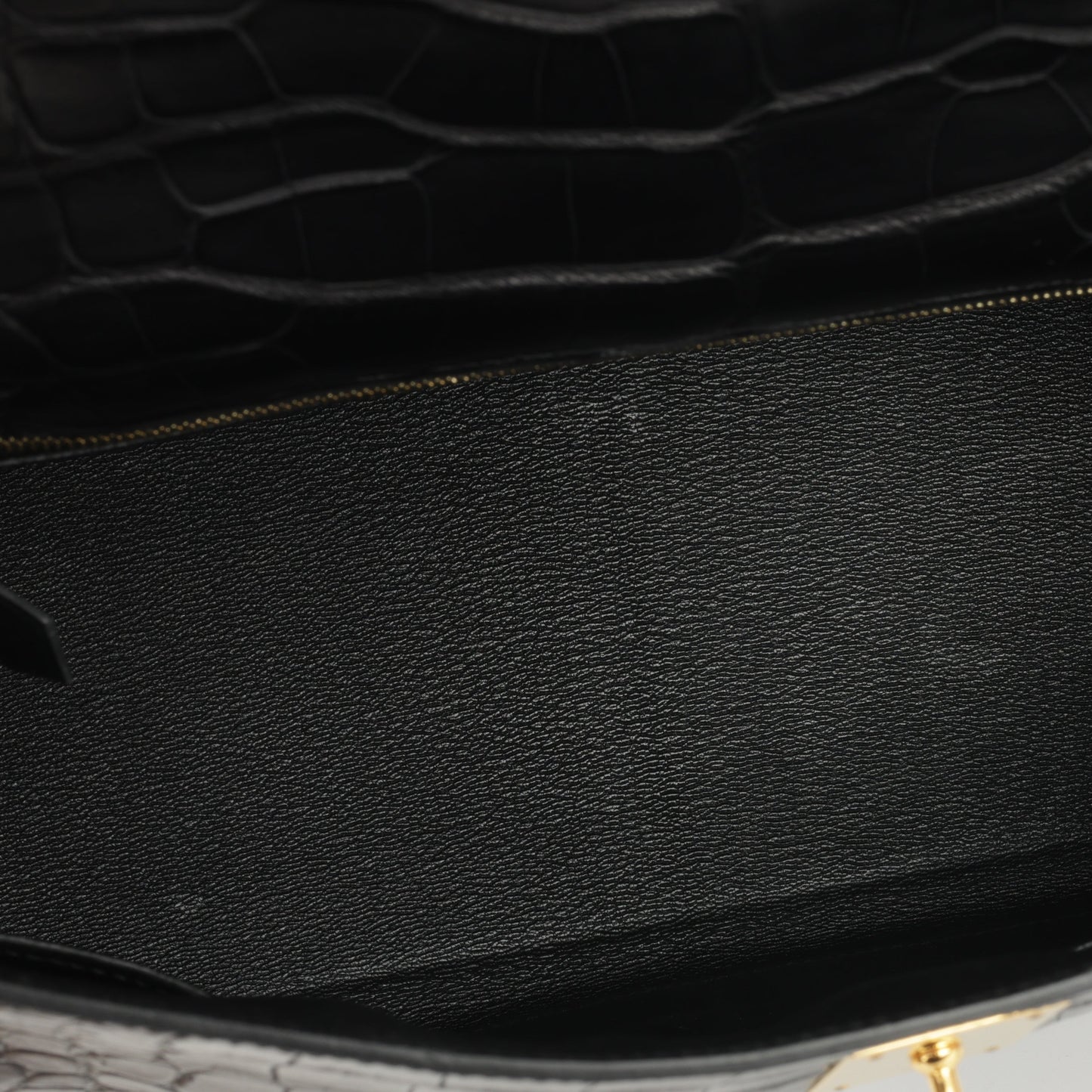 Hermès Kelly 32 – Noir Alligator Mississippiensis | Gold Hardware